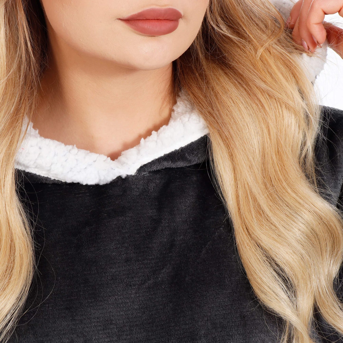 Hoodie Blanket – šiltas megztinis–pledas XXL, grafitas/balta