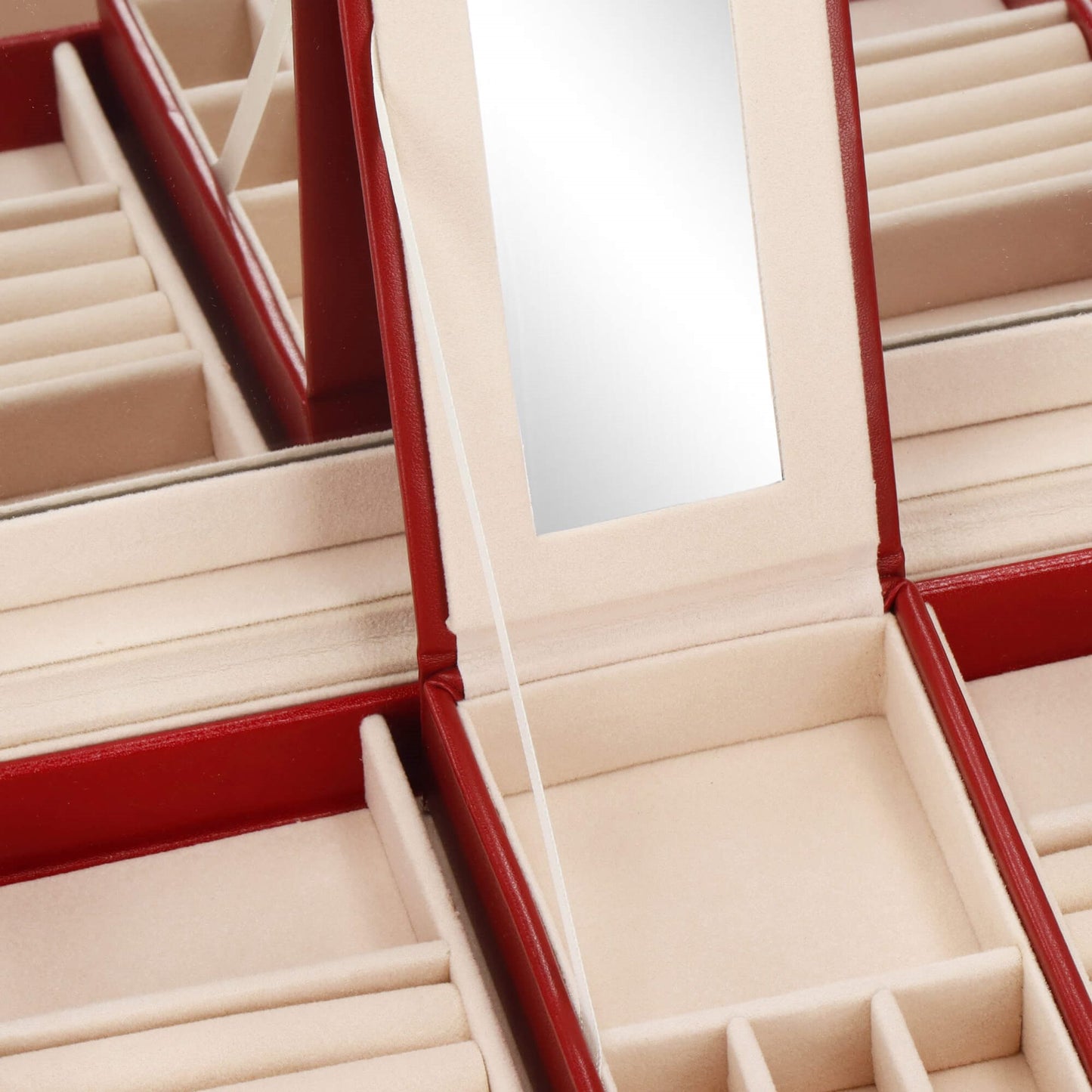 Papuošalų dėžutė raudonos spalvos HA1080 25.3x25.3x8.5cm