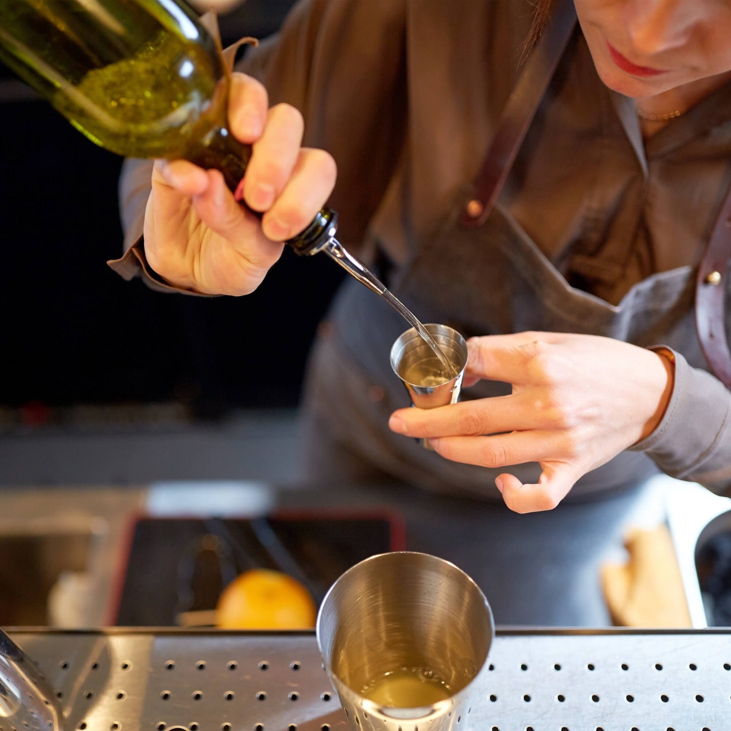 Barmeno rinkinys plaktuvas stovas  KI0010 11 vnt. sidabrinis