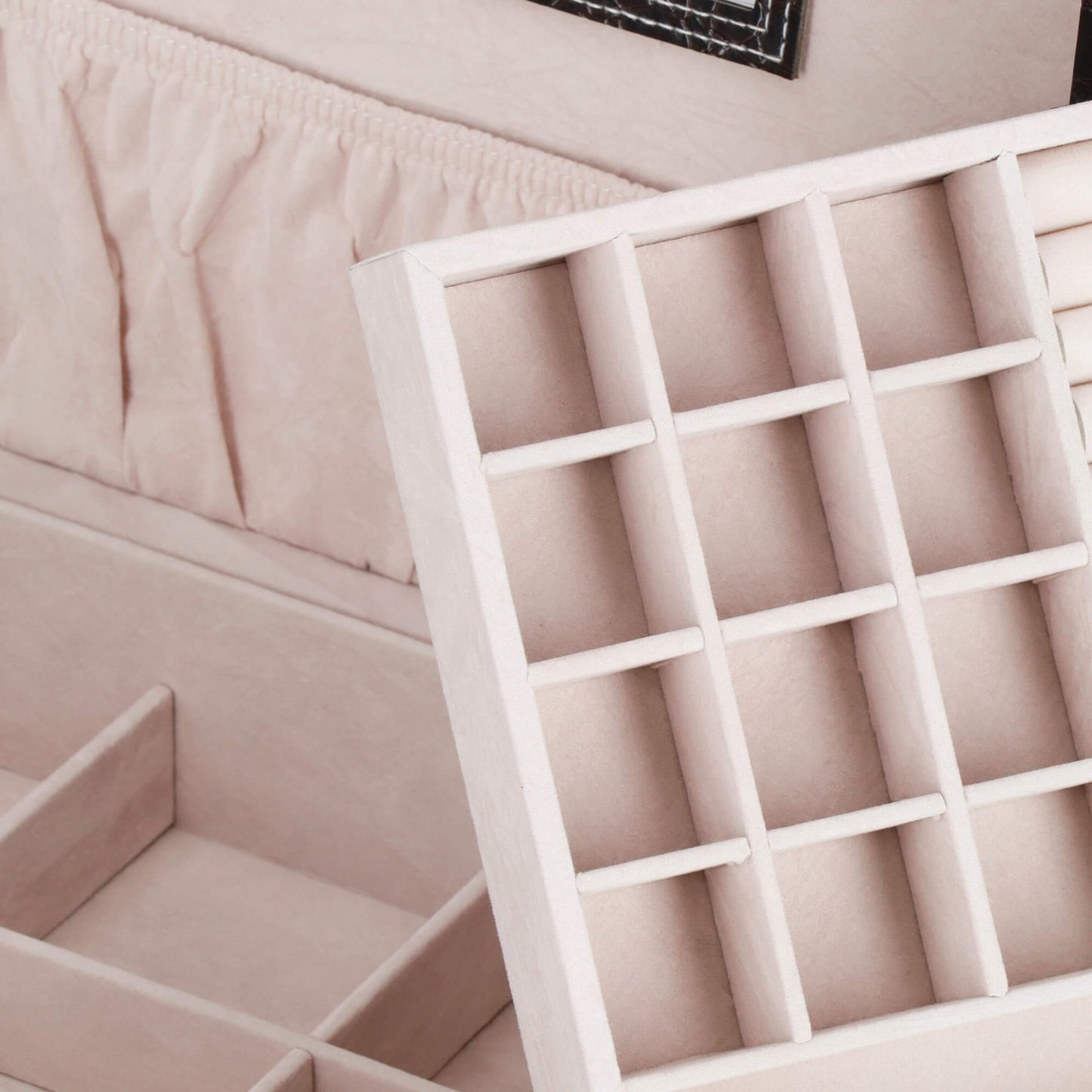 Papuošalų dėžutė HA1074 26.5x26.5x8.5cm