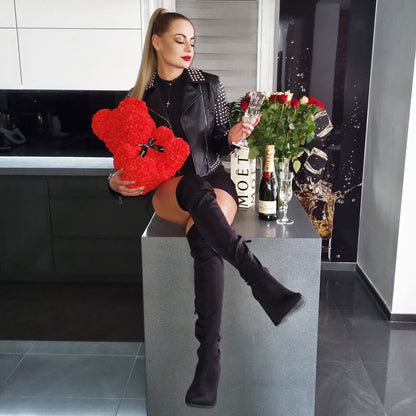 Dekoratyvinis meškiukas iš rožių  HA7224